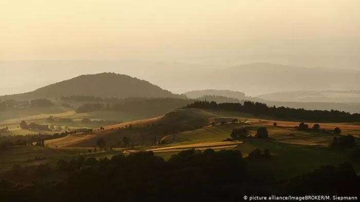 欧洲最美的十大山峰,德国经典风景高山