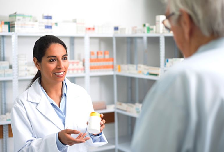 身上出青紫斑还有点疼,身上有块青紫色怎么回事