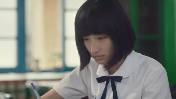 从被质疑没存在感到女团单飞，如今靠最火台剧再次爆红？