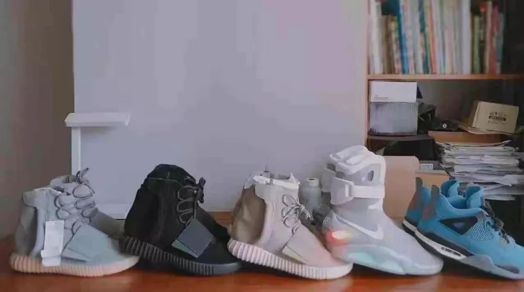 云南昆明潮鞋,穿着80多万鞋子的学生