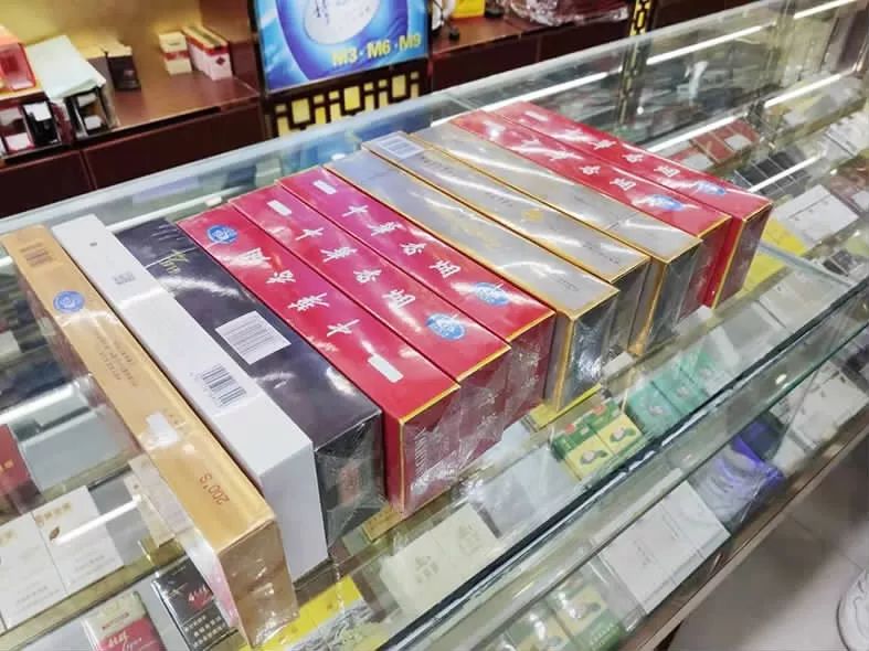 私人小超市卖的梦之蓝会是假酒吗,烟酒店买的梦之蓝有假的吗