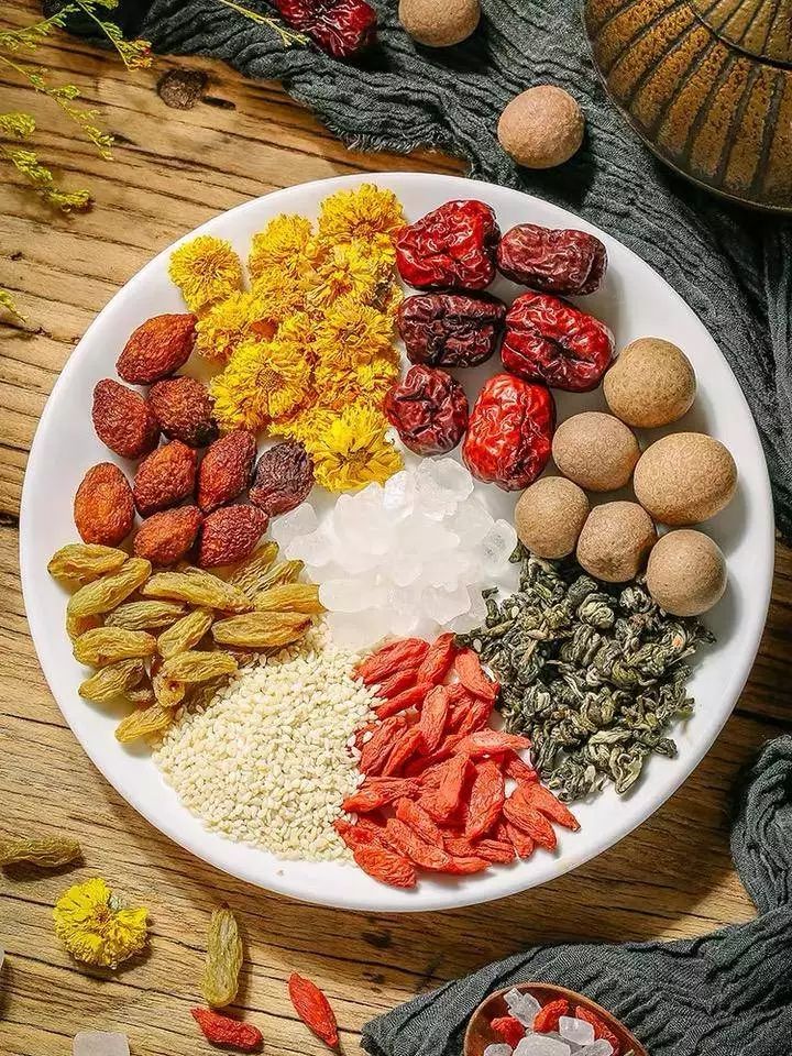 吃过10个算我输!本地人盖戳的年货清单揭秘