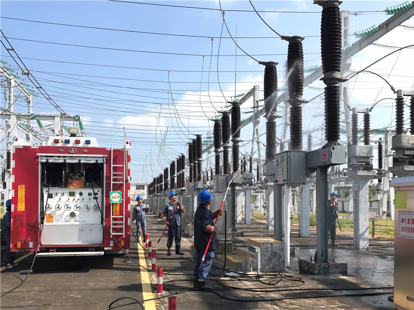 给电力设备冲洗,给电力系统洗澡