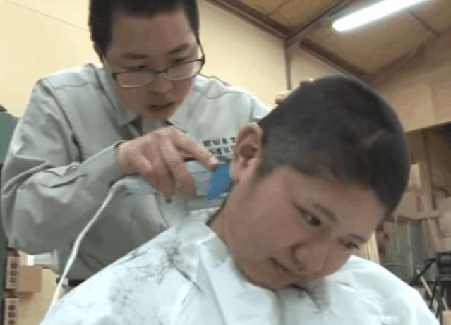 8年不许用手机、不许谈恋爱，被他骂过的60个光头都成了日本大师