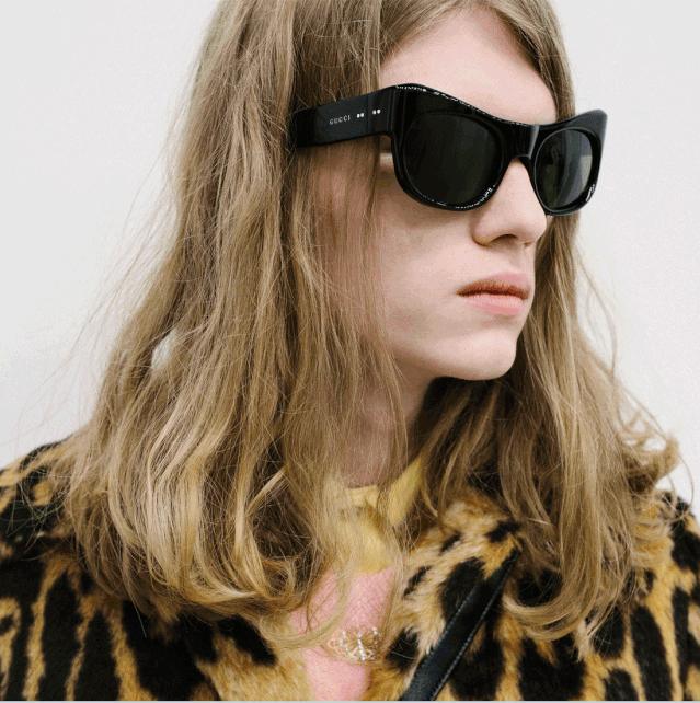 福利来惹！肖战的米老鼠竟没拼过*钟金**仁Gucci大秀浪漫表白？