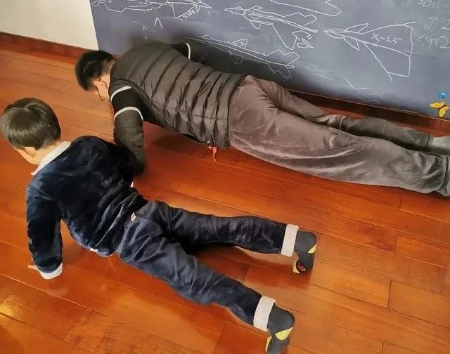 逢车必检逢车必究,逢车必检逢人必测视频