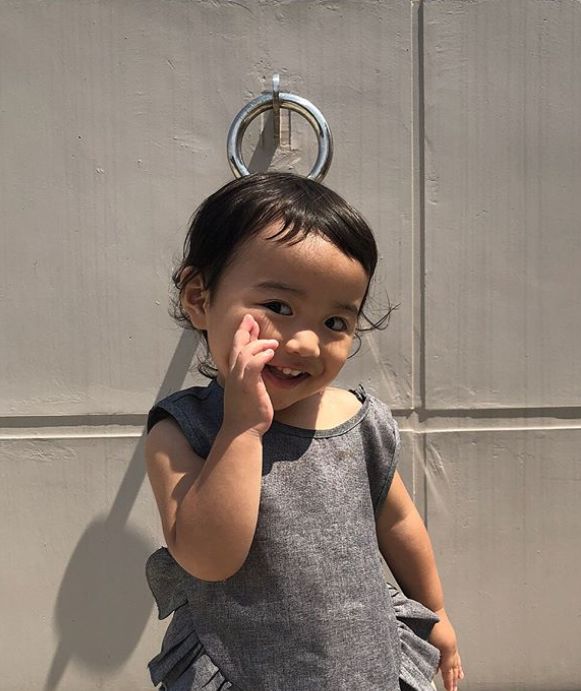 日本一年轻妈妈每天狂晒女儿“丑照”，看到第1张就笑炸了！是亲妈吗哈哈哈…