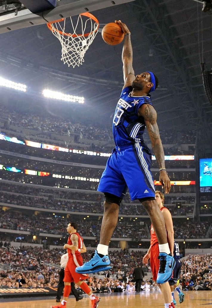 lebron18全明星配色,lebron7全明星复刻