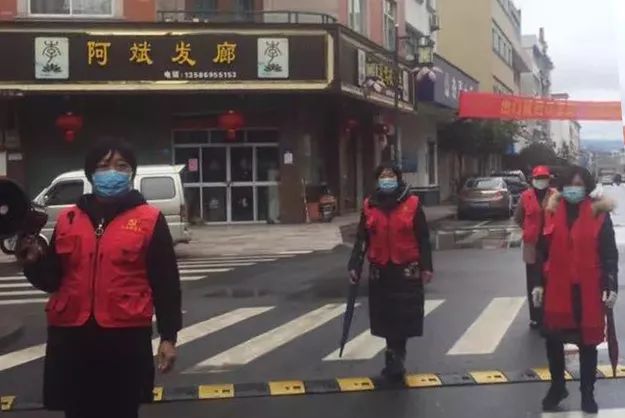 众志成城筑牢疫情防控网,织密疫情防控网用心守护这座城