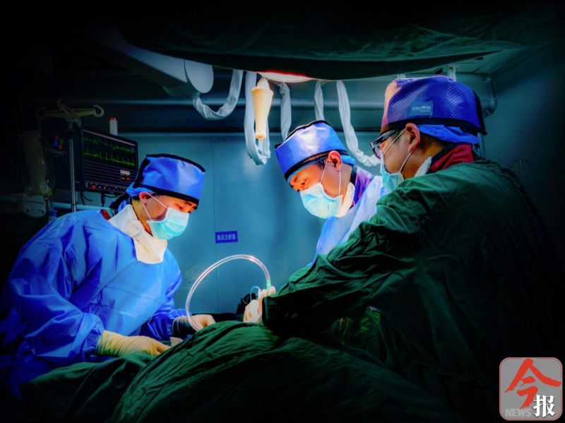 医院上演生死时速,生死时速再次抢救一心梗患者