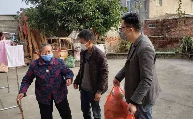 先锋岗上战疫情,党员先行同心抗疫