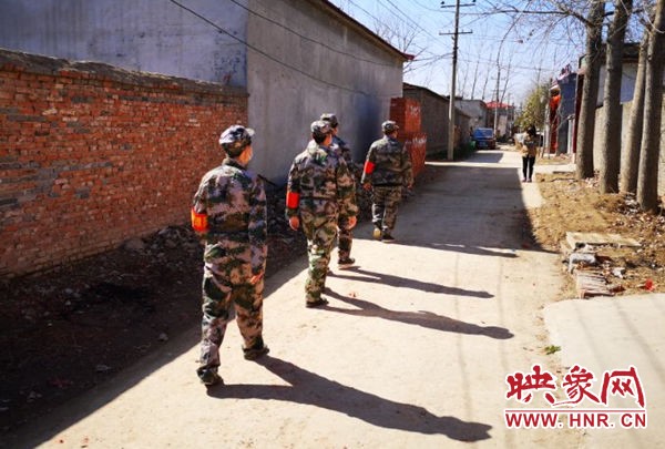 平舆县十字路乡：民兵“迷彩绿”筑牢“疫”防线