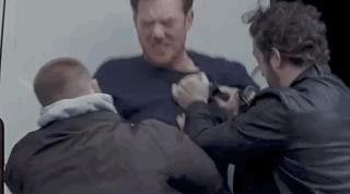 快递小哥表达我太难了,快递小哥你还好吗