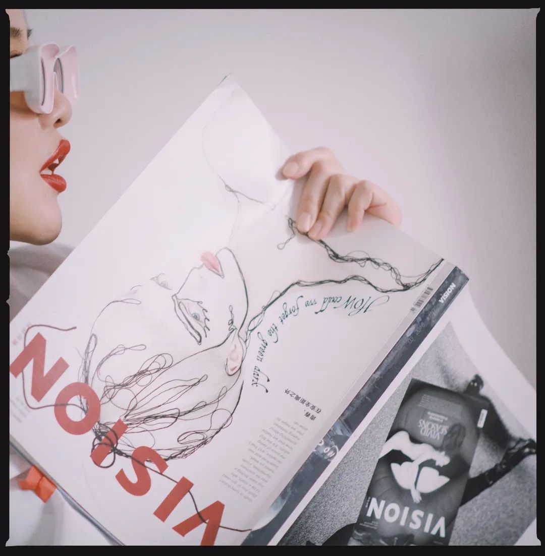 日常生活中的时尚博主,一个居家上班的博主