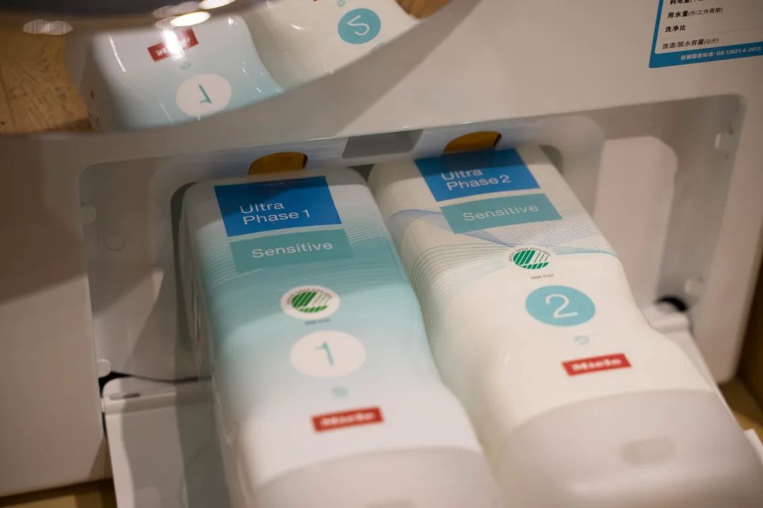 日常生活中的时尚博主,一个居家上班的博主