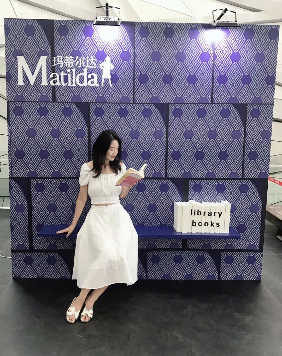 广州长隆野生动物世界何时建成,广州长隆野生动物园有白狮