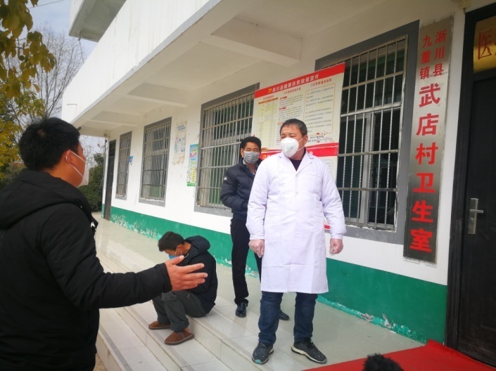 镇党委书记刘峰,淅川扶贫驻村第一书记