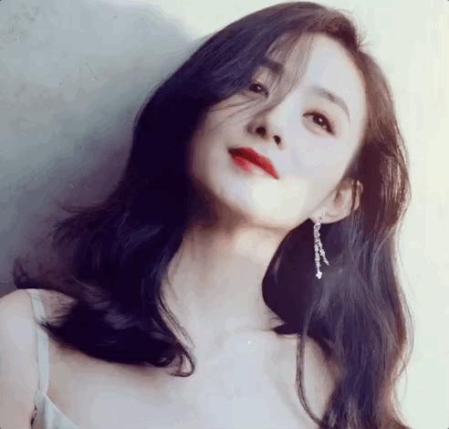 赵丽颖新剧被吐槽年纪大扮嫩,33岁赵丽颖依然少女感十足