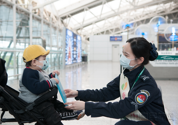 白云机场疫情防控一线,广州白云飞机场疫情