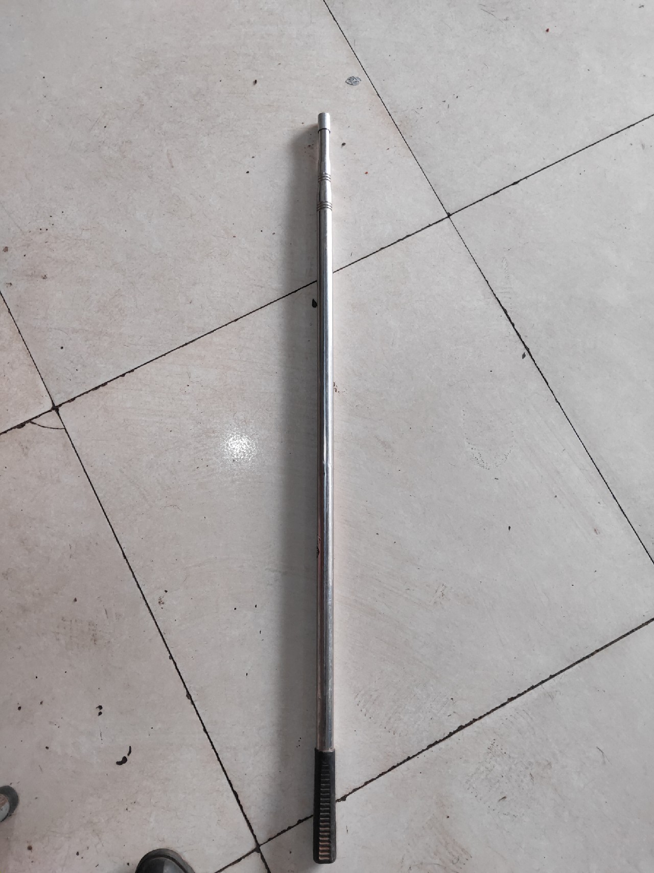 废鱼竿改抄网竿,废旧拖把杆改抄网