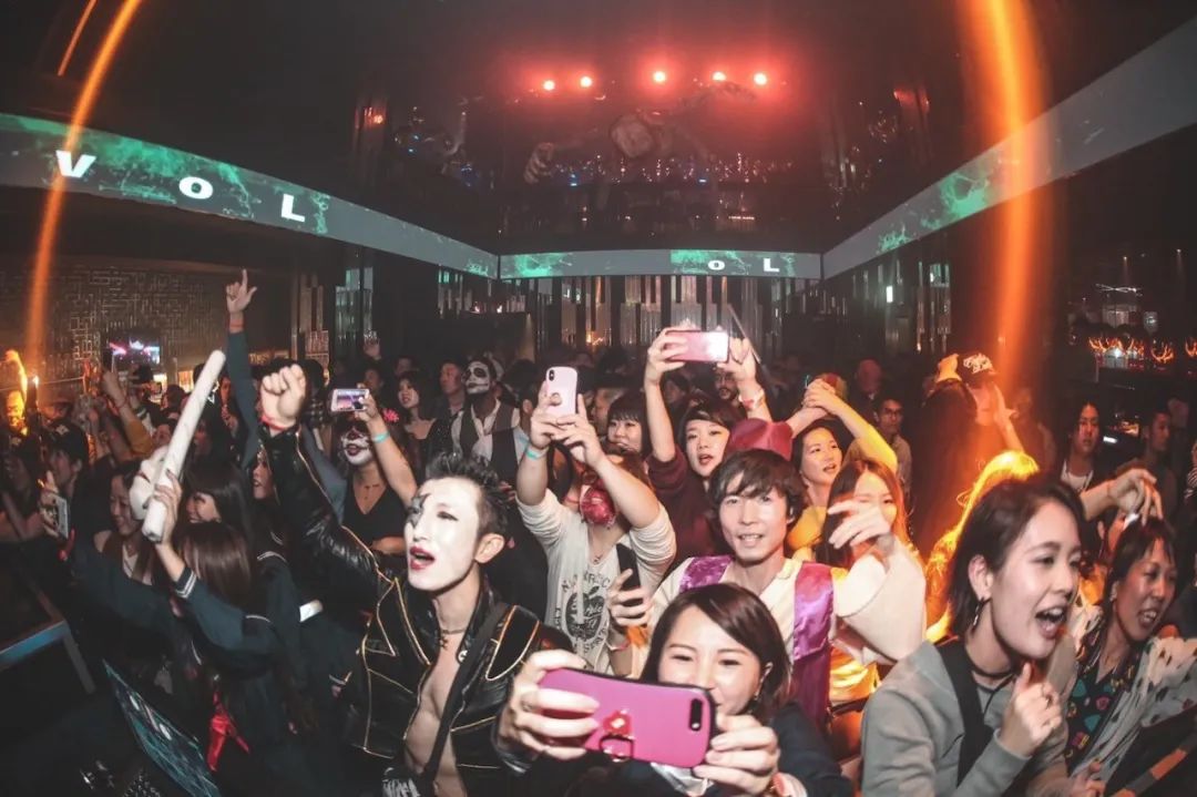 直男蹦迪搭讪行为大赏