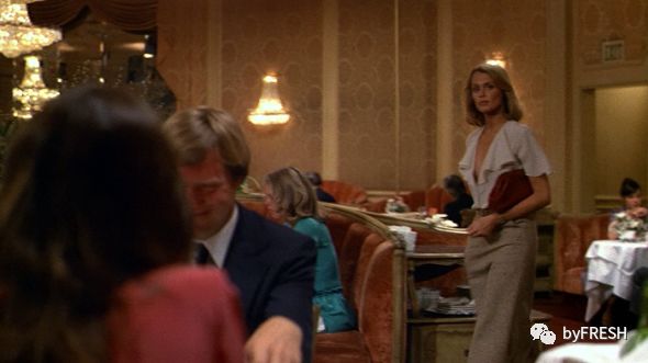 想要穿得简单又有活力感,如何穿得温柔又知性