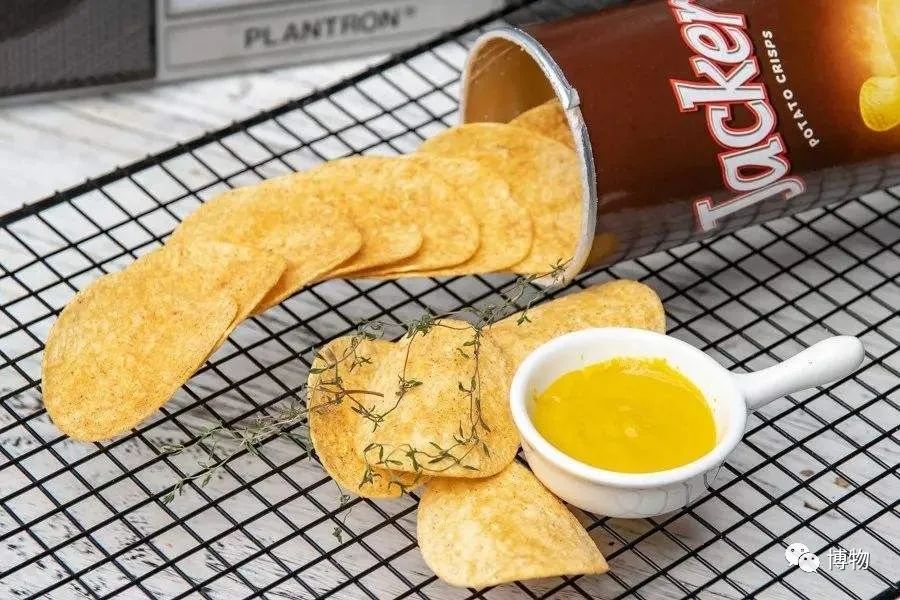 袋装薯片好吃还是盒装薯片好吃,是袋装薯片好吃还是桶装薯片好吃