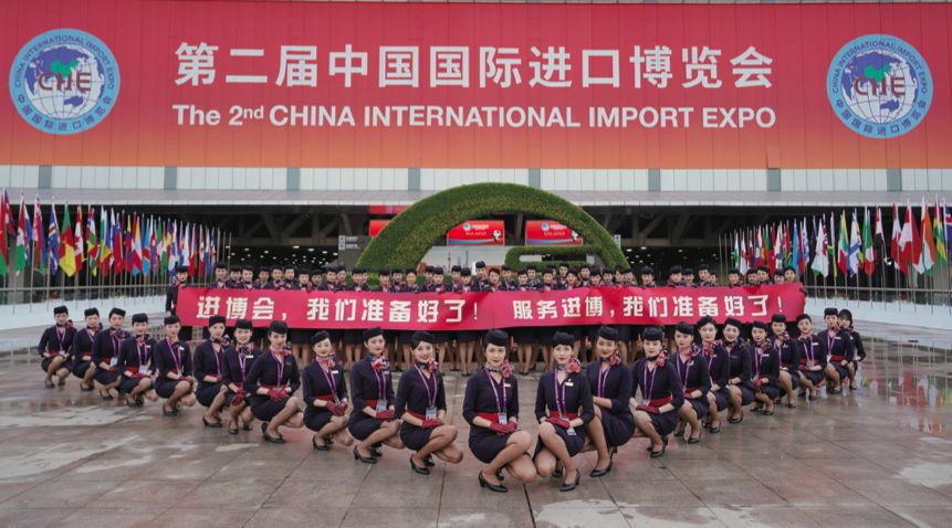 封面报道｜从“烂苹果”到“金苹果”，东航十年重塑