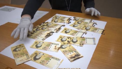 39万糊了！没想到他居然用微波炉消毒纸币…