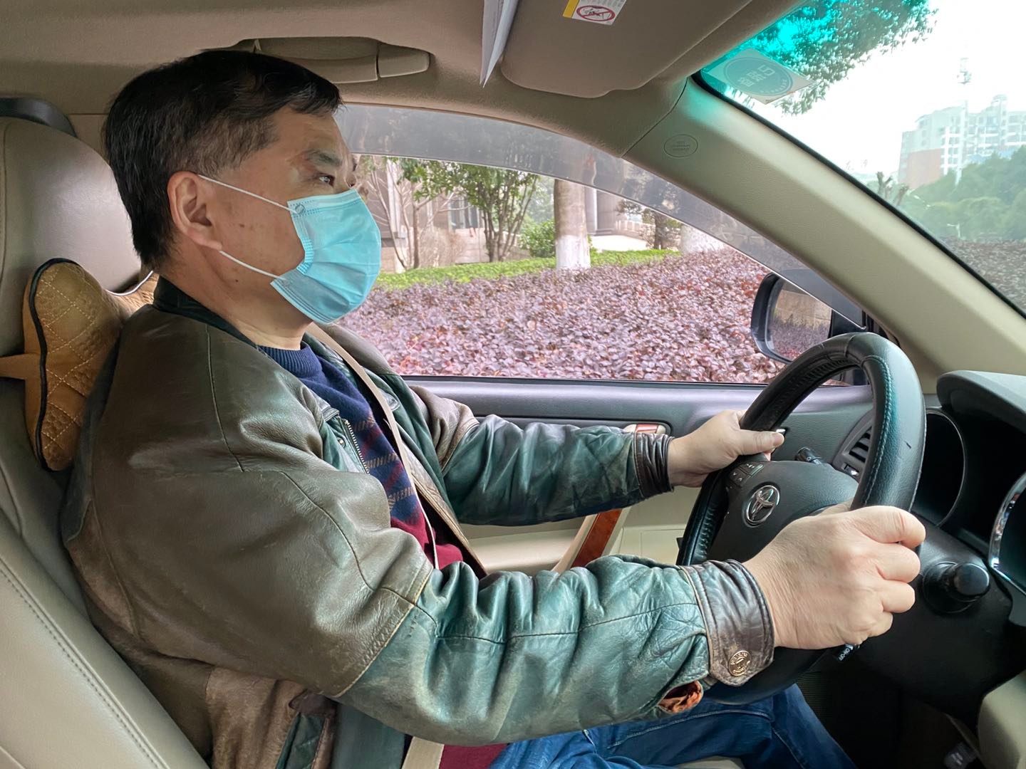 父子俩共同抗疫纪录片,父子们的抗击疫情故事