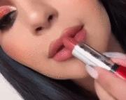 2018年王一博粉红色眼影,王一博雾蓝发同款