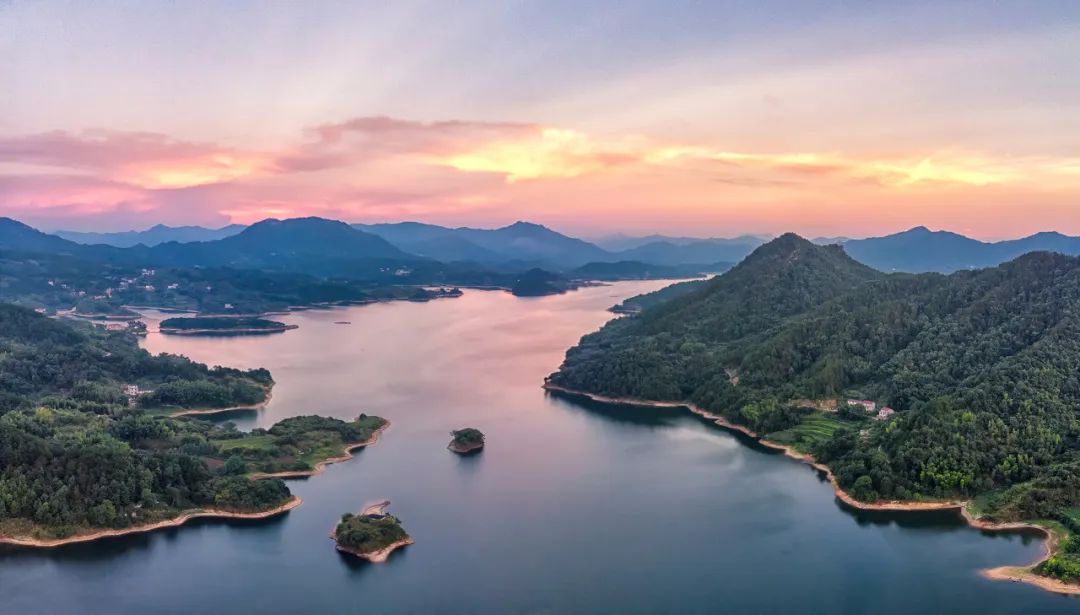 黄冈中学走下神坛,黄冈中学高三现状