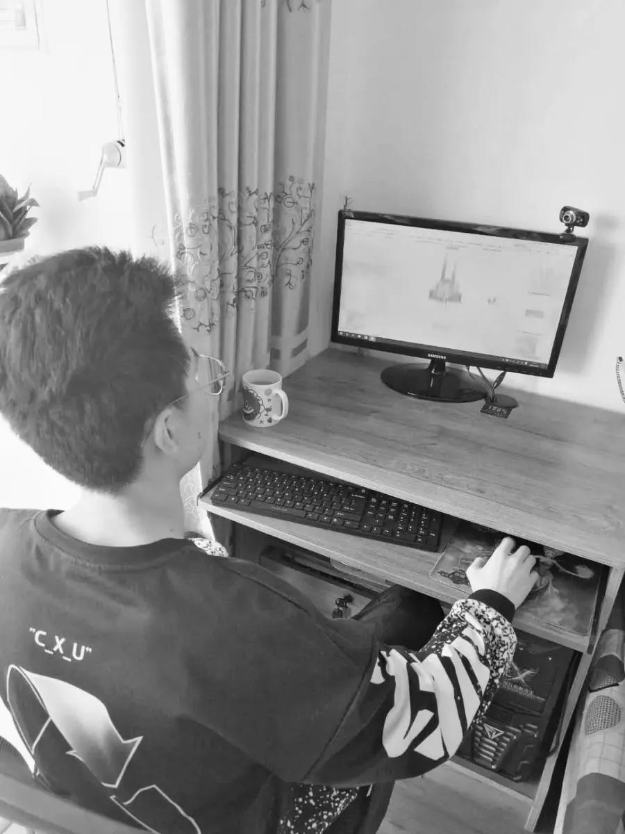 威海市开展清明节祭扫活动,别样清明一样情云上祭祀寄哀思