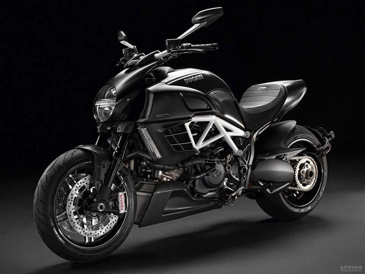 从潮鞋到游艇豪华车企跨界联名产品