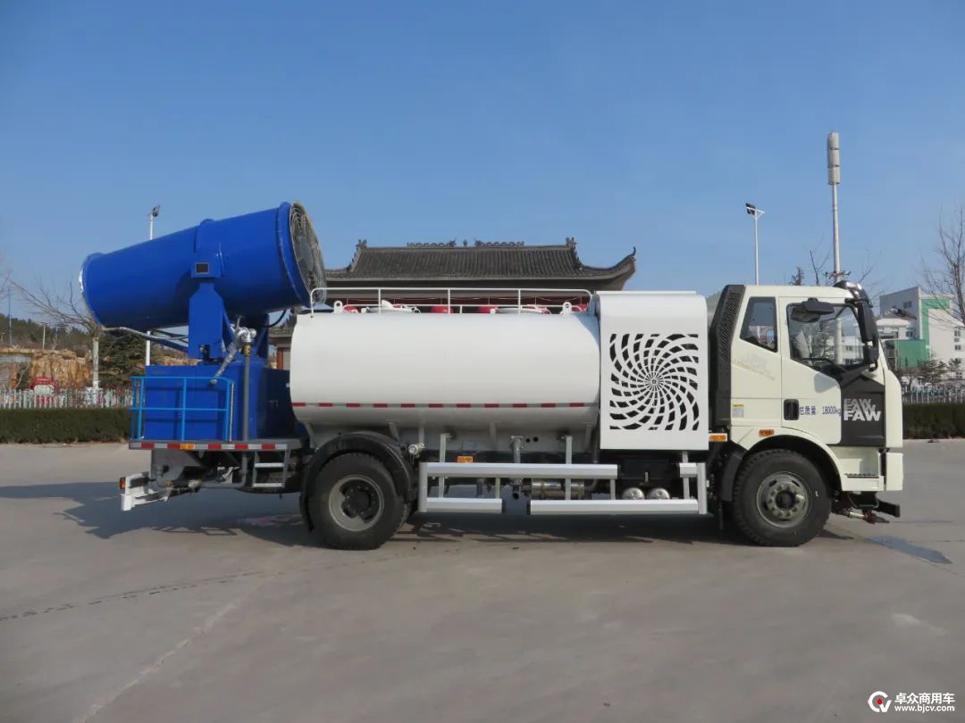 解放天然气环卫车,解放国六智享版洒水车