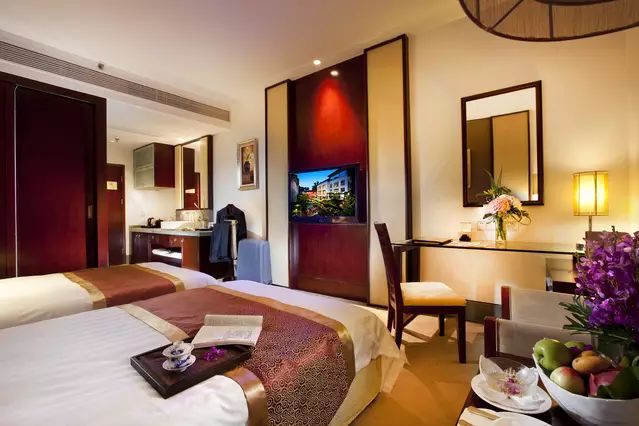 且听风吟看花开,且听风吟且看花开