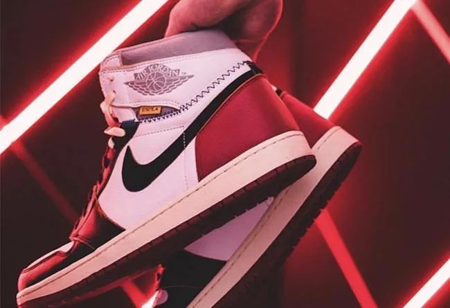 怎么分辨aj1有没有气垫,aj1里面有气垫吗