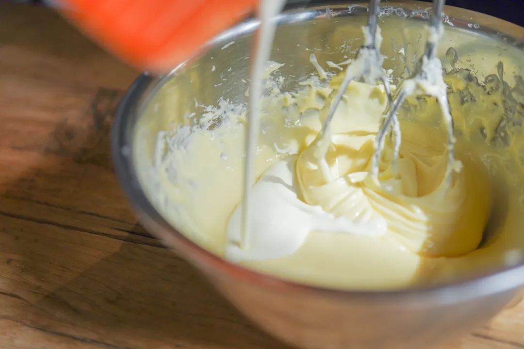 电饭锅芝士蛋糕最简单的做法,教你做现在超火的芝士蛋糕