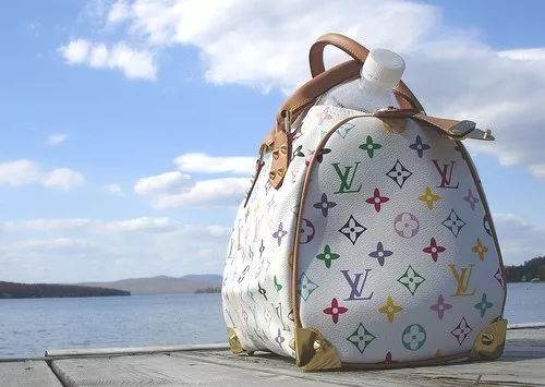 日本在世当代艺术家,日本当代艺术家太阳花