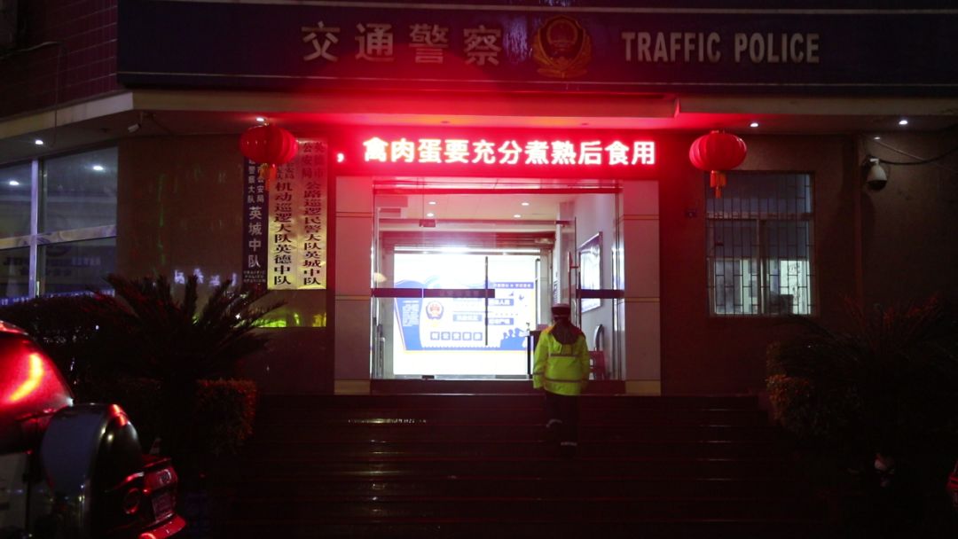 一往无前青春无悔,勇往直前无悔青春