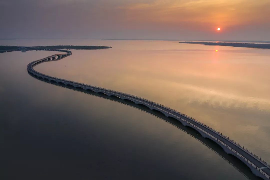 淀山湖打卡网红景点,淀山湖网红打卡小栈桥