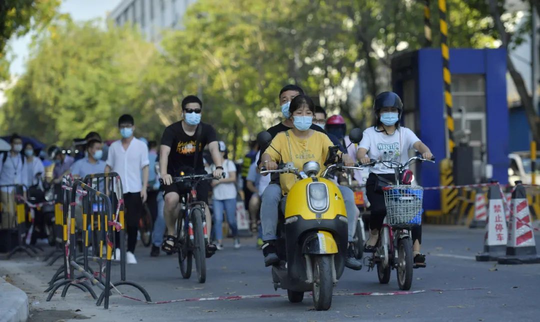 富士康放假4个月正常吗,富士康真的放假4个月吗