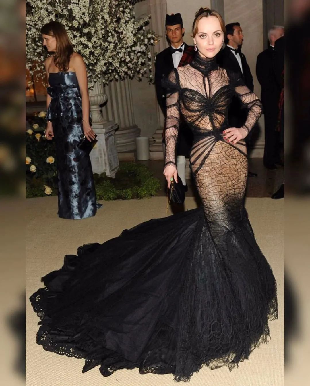 大都会盛典“十年回忆杀”，看戏精时尚如何挑战庶民的审美