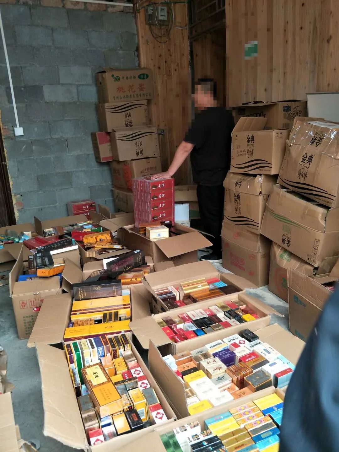 倒卖香烟违法查处,卖假烟非法经营