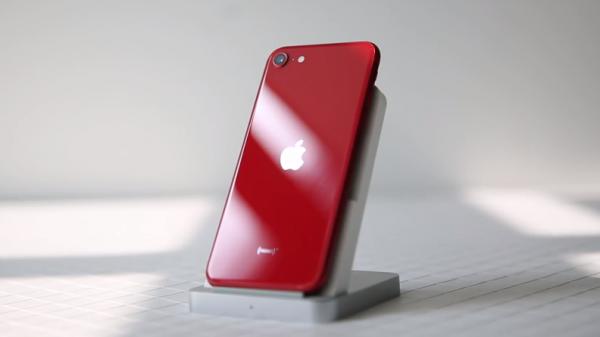 新iphonese是全面屏吗,iphonese如今表现如何