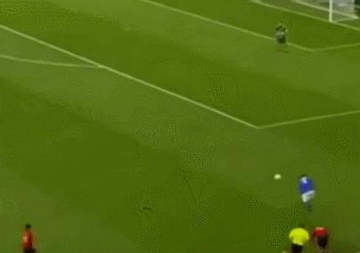 30岁的巨婴还需要母亲喂食,30多岁的巨婴