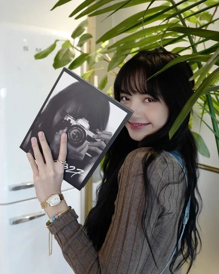 lisarose小金表,lisa同款腕表