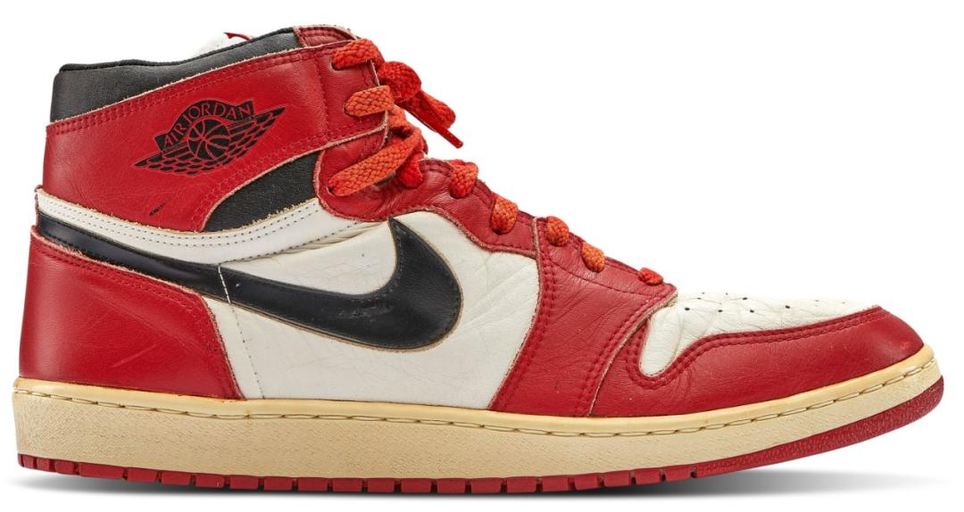 乔丹体育一双鞋大约多少钱,乔丹一双参赛球鞋拍卖出147美万元