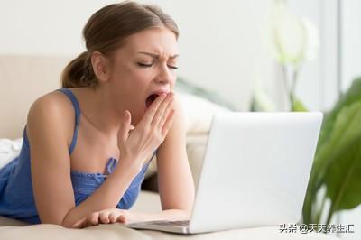 打哈欠就流泪是什么原因,打哈欠会流泪是什么原因