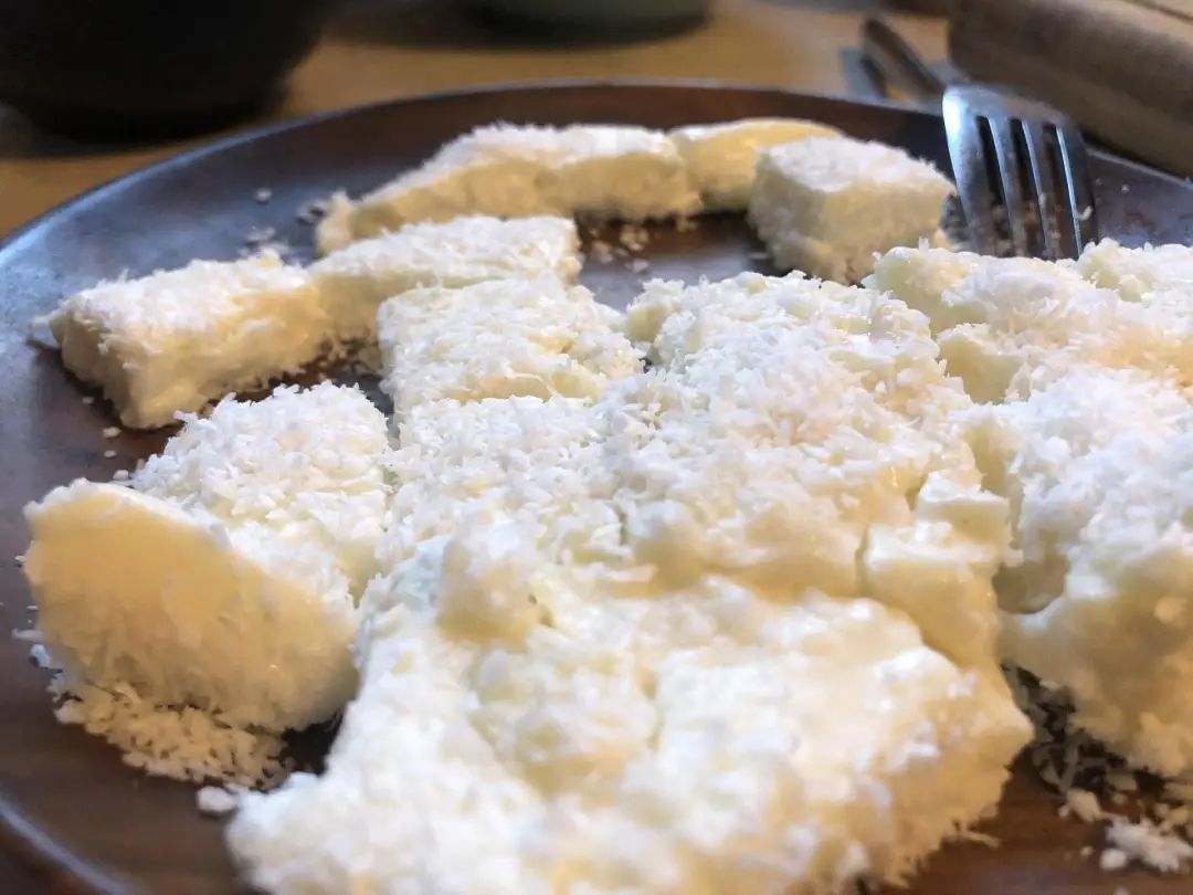 最大的幸运不是因为优秀而被爱,优秀和成功不是辛苦追求而来的